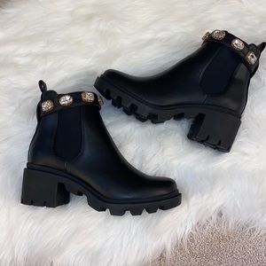 Steve Madden Amulet bootie
